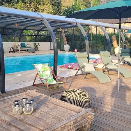 Le Manoir des Pélies Gîte et Chambres d'hôtes de charme à 6kms de Conques Spa, Piscine, Rivière, Thermes de Cransac-2