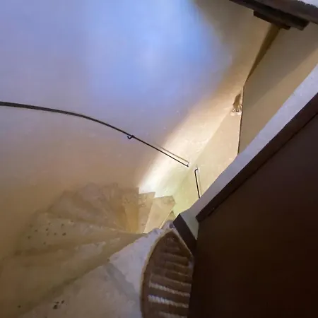 appartement a 50 m de la place aux herbes-2