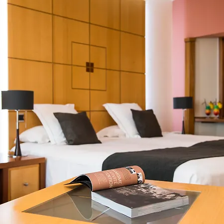 Grand Hôtel Les Flamants Roses Thalasso&Spa-3