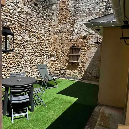 La Petite Rochambelle (hyper centre-ville)-2