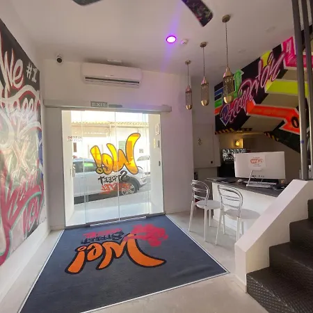 We Street Hostel - Albergue-2