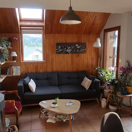 Chez Cat et Christophe , chambre calme et lumineuse chez l'habitant avec vue-3