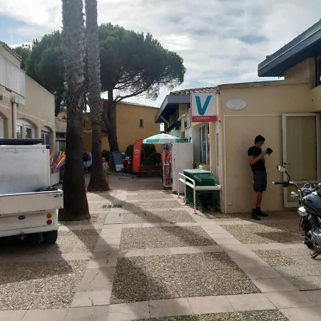STUDIO CLIMATISE box 5 G Résidence Odalys Saint Loup, piscine ,parking privé et superette 25-2