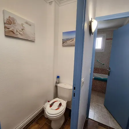 Au Centre De Valras, Appartement Tout Meuble, Pour 4 Personnes-3