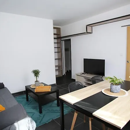 Peaceful City Hideaway In Sisteron-2