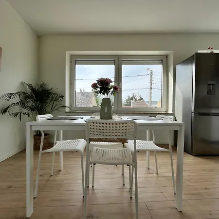 Lumineux Apt 1BR Type Loft Proche Centre-2