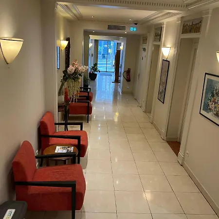 121 Paris Hotel-2