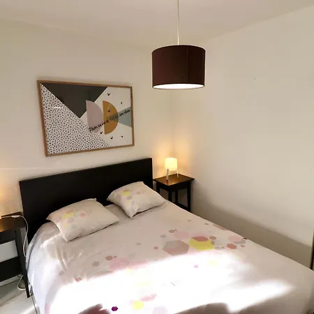 T1 Confortable à 2 Pas du Centre d'Annecy avec Parking et Terrasse - FR-1-432-44-2