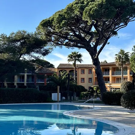 BERGERIE PLAGE Entièrement rénové Prestations Premium Baignoire Balnéo Clim Vue Piscine et parc-2