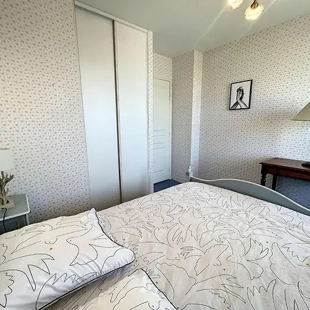 Appartement 2 chambres près de la plage avec balcon, ascenseur, garage et Wi-Fi gratuit - FR-1-361-487-3