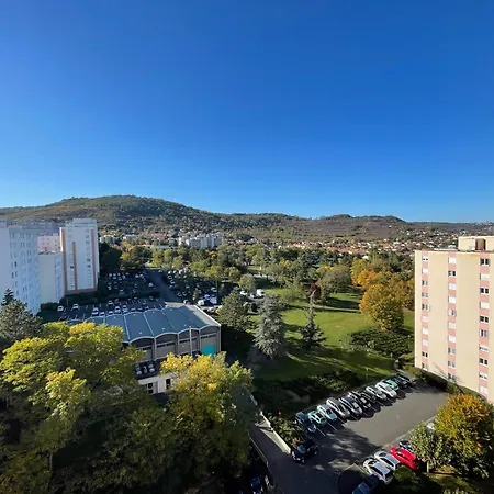 Appartement entier Meublé le Sancy proche de toutes commodités-3