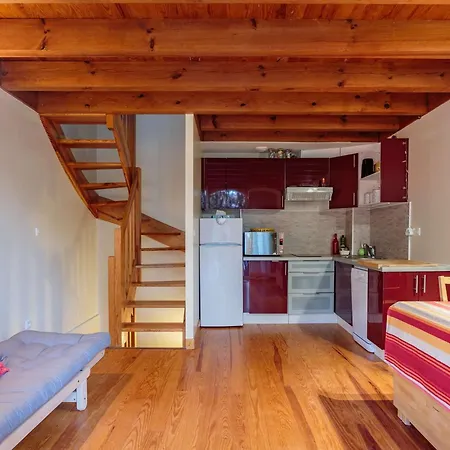 Triplex Moderne avec Terrasse à 400m de la Plage d'Hendaye - FR-1-2-344-2
