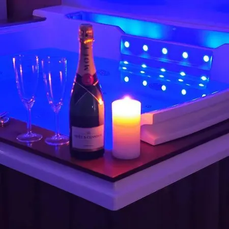 Loft/Jacuzzi L'Instant-2