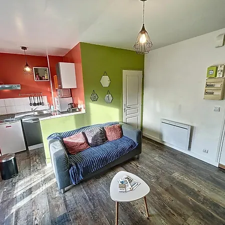 Appartement à 30 m de la plage - balcon - proche Centre - WIFI -Le Cérès 3-3