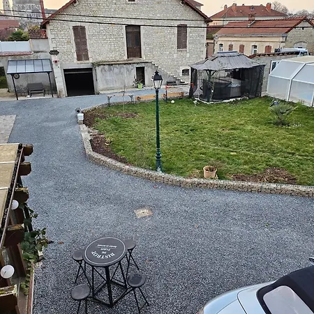Gitedelatournelleauxerre-3