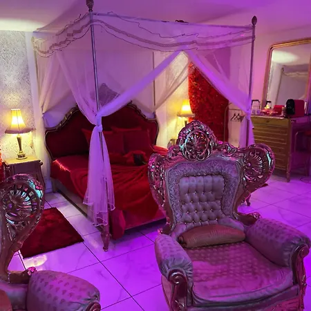 Suite romantique avec jaccuzy à la gare de Montpellier-3