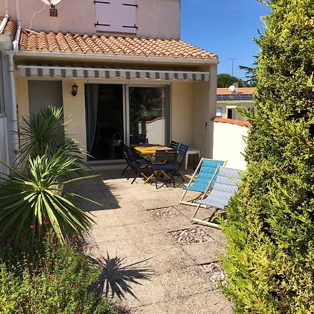 Maison 2 Chambres Avec Garage Et Terrasse, Proche Plage Et Foret A Saint-Jean-De-Monts - Fr-1-323-265-3