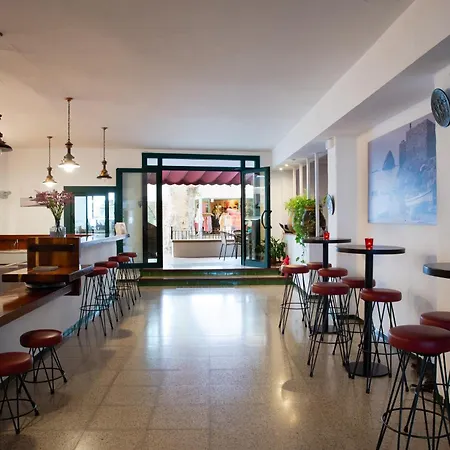 Hostal El Ranxo-3