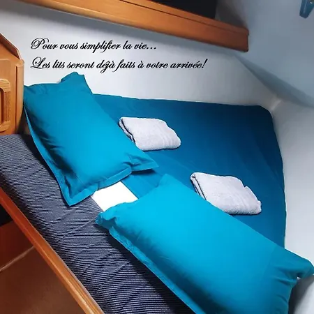 Super Castor - Dormir Sur Un Grand Voilier Chauffe Au Vieux Port By Nuits Au Port-3