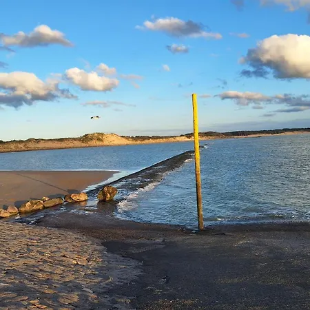 LES COQUILLAGES, plage et centre à pied, 2 salles de bains, lits faits-2