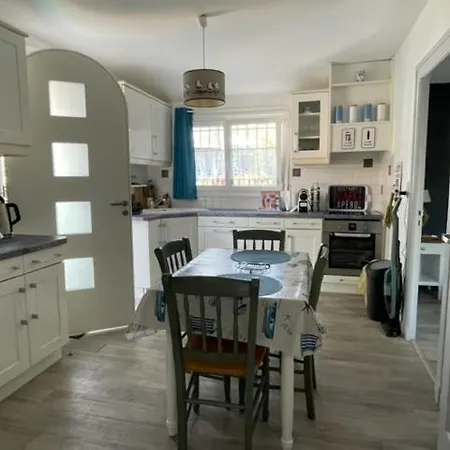 Adorable Petite Maison A 400M De La Mer-3