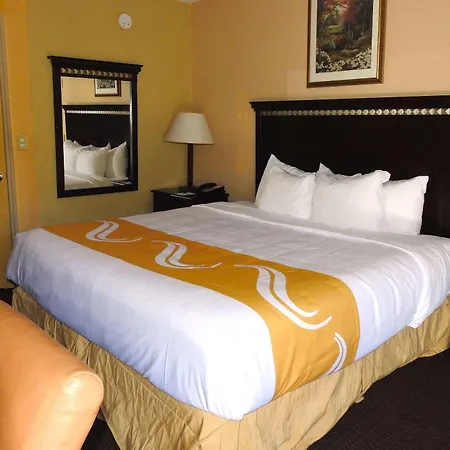 Howard Johnson By Wyndham Orlando-International Drive-3