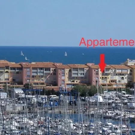 Appartement T2 Mezzanine Cap d'Agde vue port 50 m de la plage de la conque-3