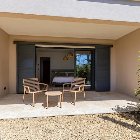 Le Refuge - Gigaro Lodges-3