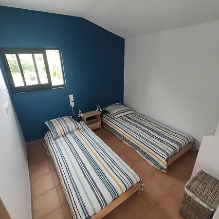 2 Maisons de 3 et 2 chambres avec grande piscine commune-2