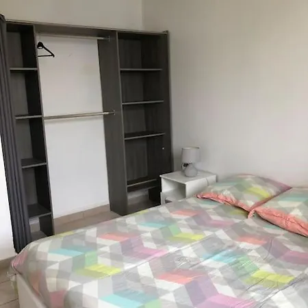 Appartement balcon, place de parking, centre ville-3
