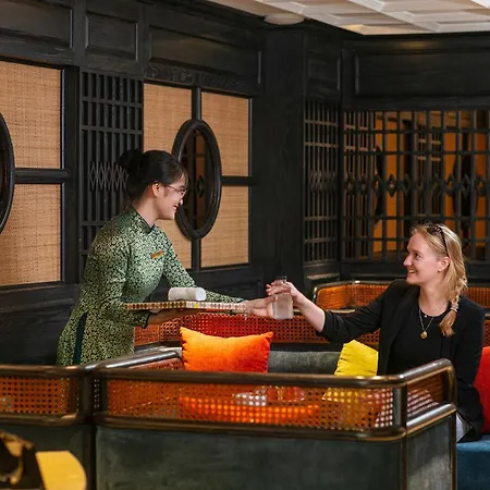 Scent Premium Hotel And Sky Bar-2