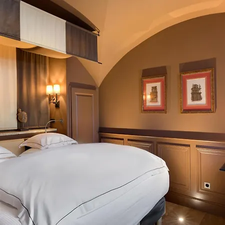 Hôtel du Château&Spa - Les Collectionneurs-3
