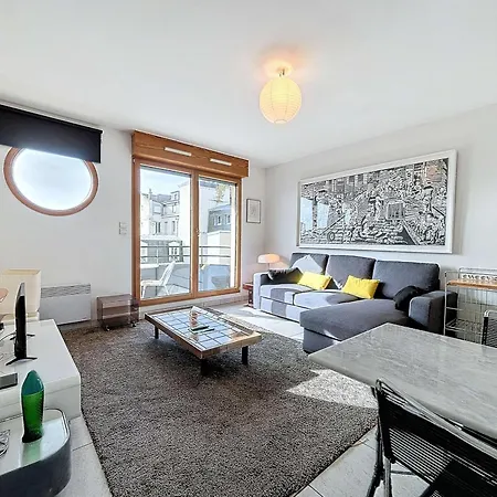 Studio Avec Balcon Et Parking A 50M De La Plage, Centre De Granville - Fr-1-361-337-3