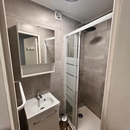 Appartement 4 personnes, wifi, proche centre et thermes-3