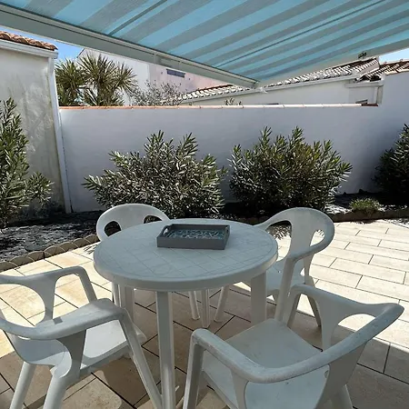 Studio Mezzanine A 200M Du Port Et De La Plage, Cour Privative, Parfait Pour 3 Personnes - Fr-1-224B-564-3