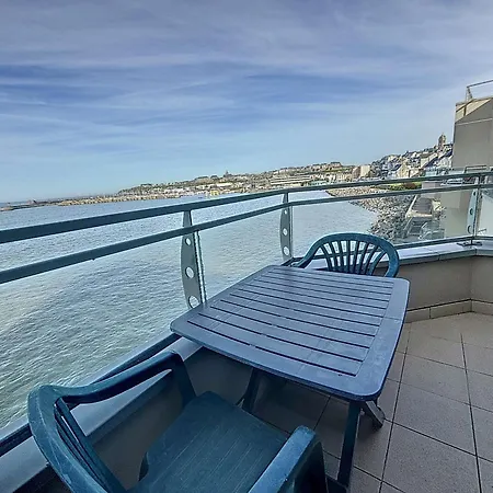 Appartement avec balcon, proche des plages et commerces - FR-1-361-89-3