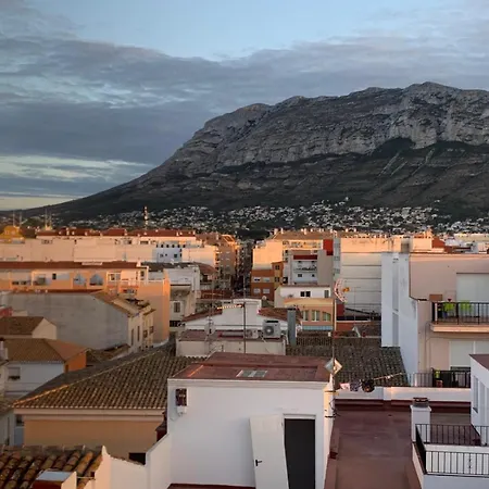 Gran Piso Con Estilo En El Centro De Denia-3