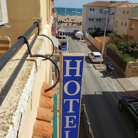 Hotel De La Plage-2
