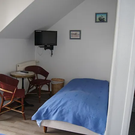 Aux Trois Jean-3