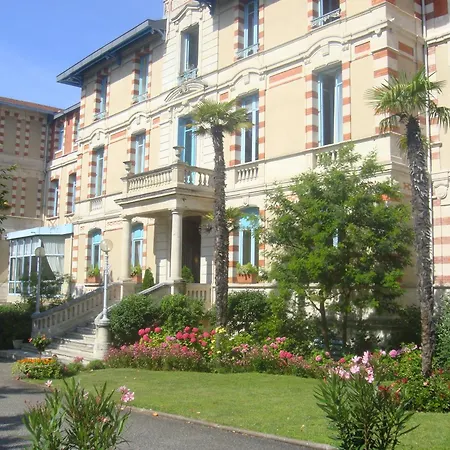 Résidence de Tourisme Vacances Bleues Villa Regina-3