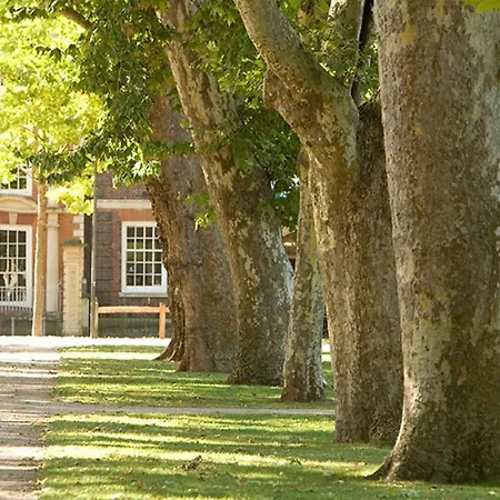 Yha Bristol-2