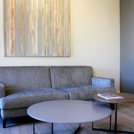 Les Suites Massena-3