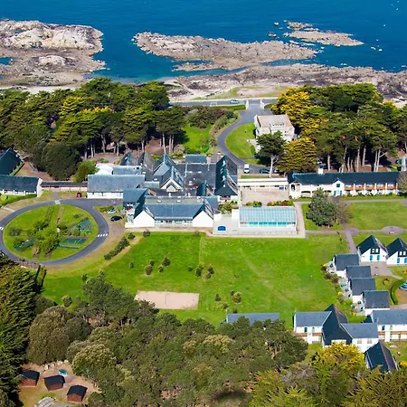 Domaine De Port Aux Rocs-2