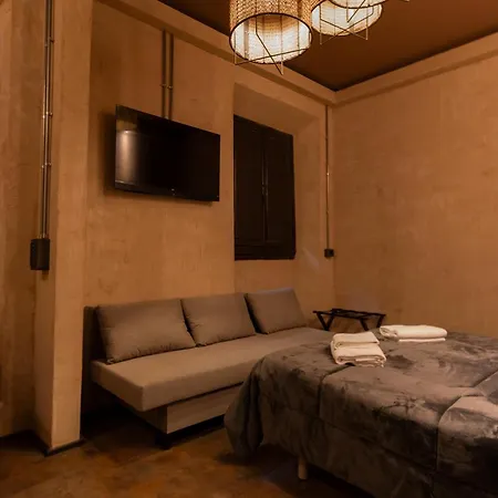 Hotel & Hostel 7-3