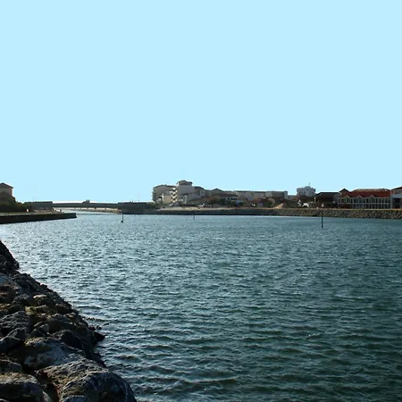 Single Fin Hotel & Lodge-3