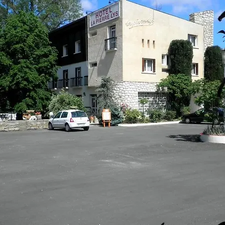 La Pierre Lys-2