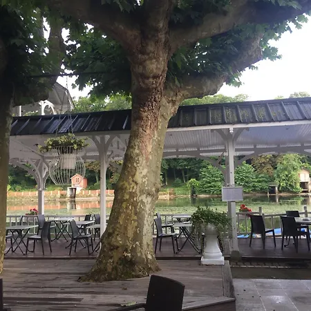 Hotel Restaurant Pavillon Bleu-3
