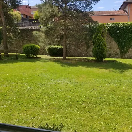 Au calme et central, proche thermes-2