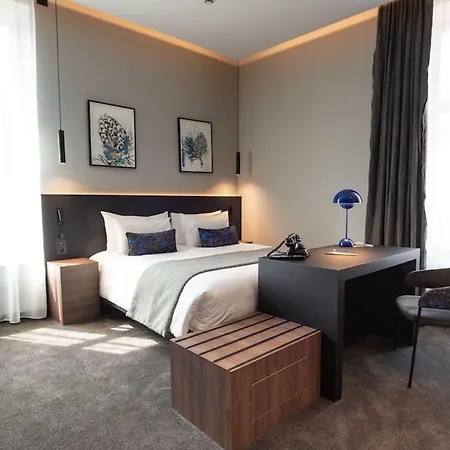 Best Western Premier Le Chapitre Hotel&Spa-3
