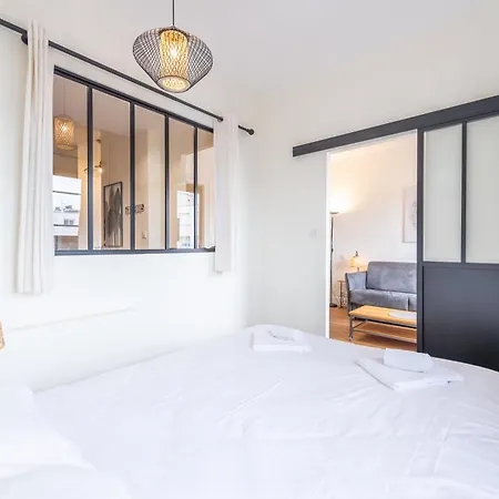 Pretty 2 Rooms In The City Center-2